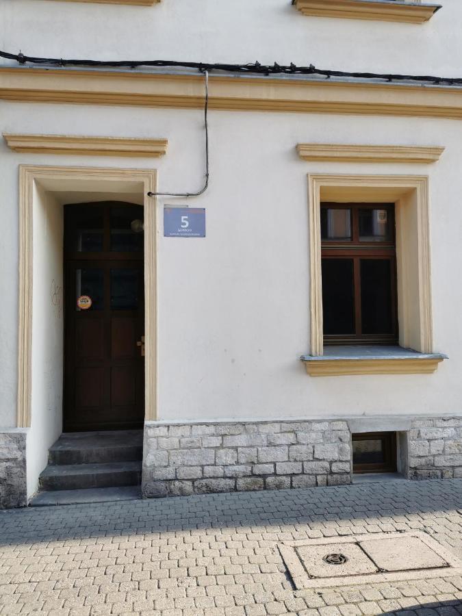 Gliwicka 5 W Samym Sercu Tarnowskich Gor Apartment Tarnowskie Gory Exterior photo